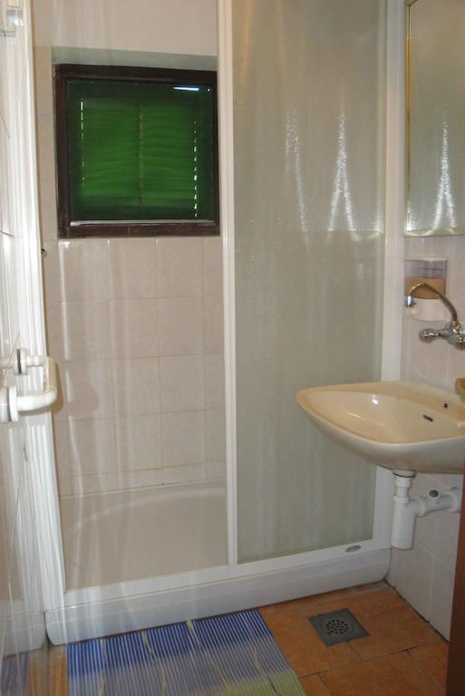 Apartments Marica Трогир Стая снимка