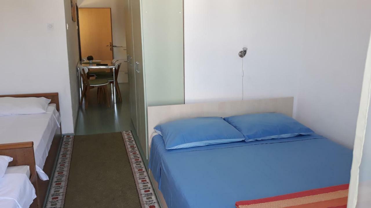 Apartments Marica Трогир Екстериор снимка